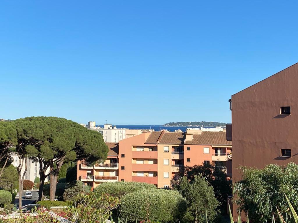 Appartement Vue Mer Avec Place De Parking Privee Sainte-Maxime Exterior photo